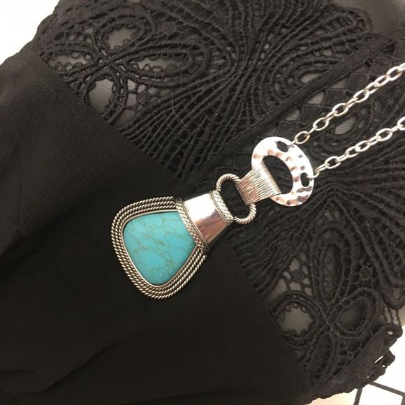 🌈🌈🌈 Boho crochet halter top - Noble NWT - necklace not included - Picture 4 of 5